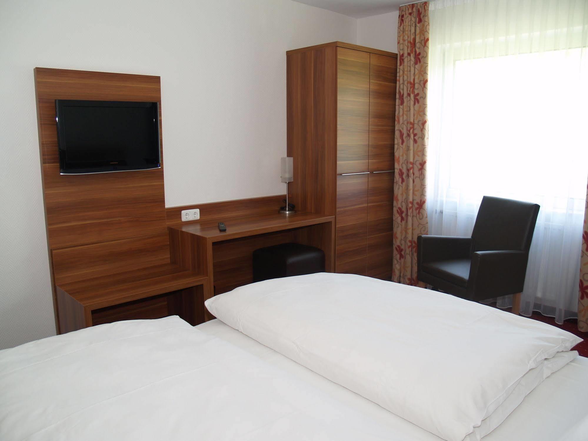 Hotel Felsenkeller Рюдесхайм-на-Рейне Экстерьер фото